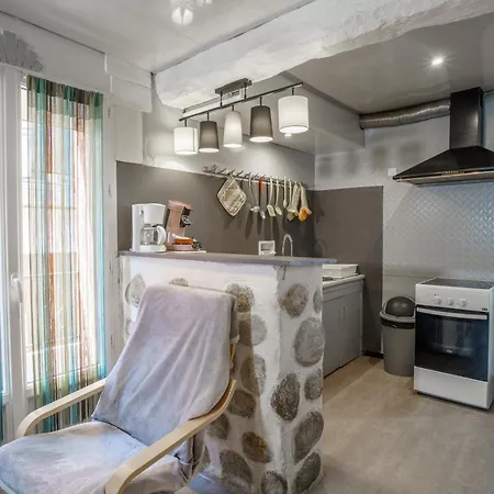 Zensan Meuble Maison De Village 66160 アパート