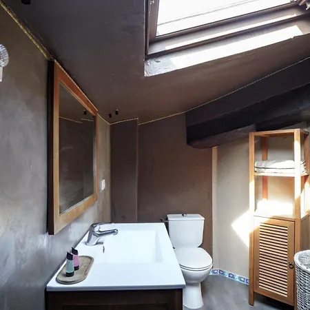 Zensan Meuble Maison De Village 66160 ル・ブールー